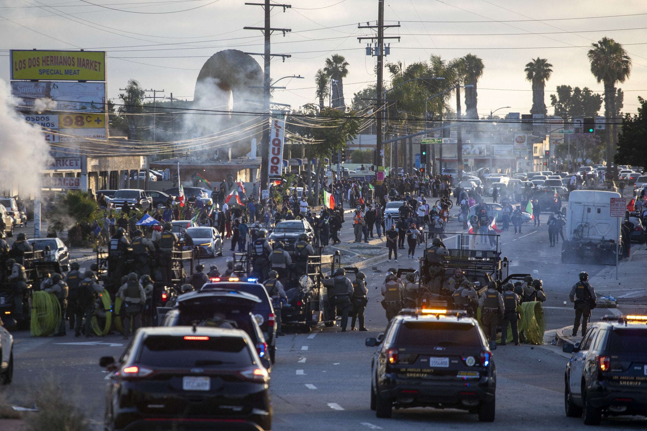 Mysterious riot gear handed out to LA protesters raises questions ...